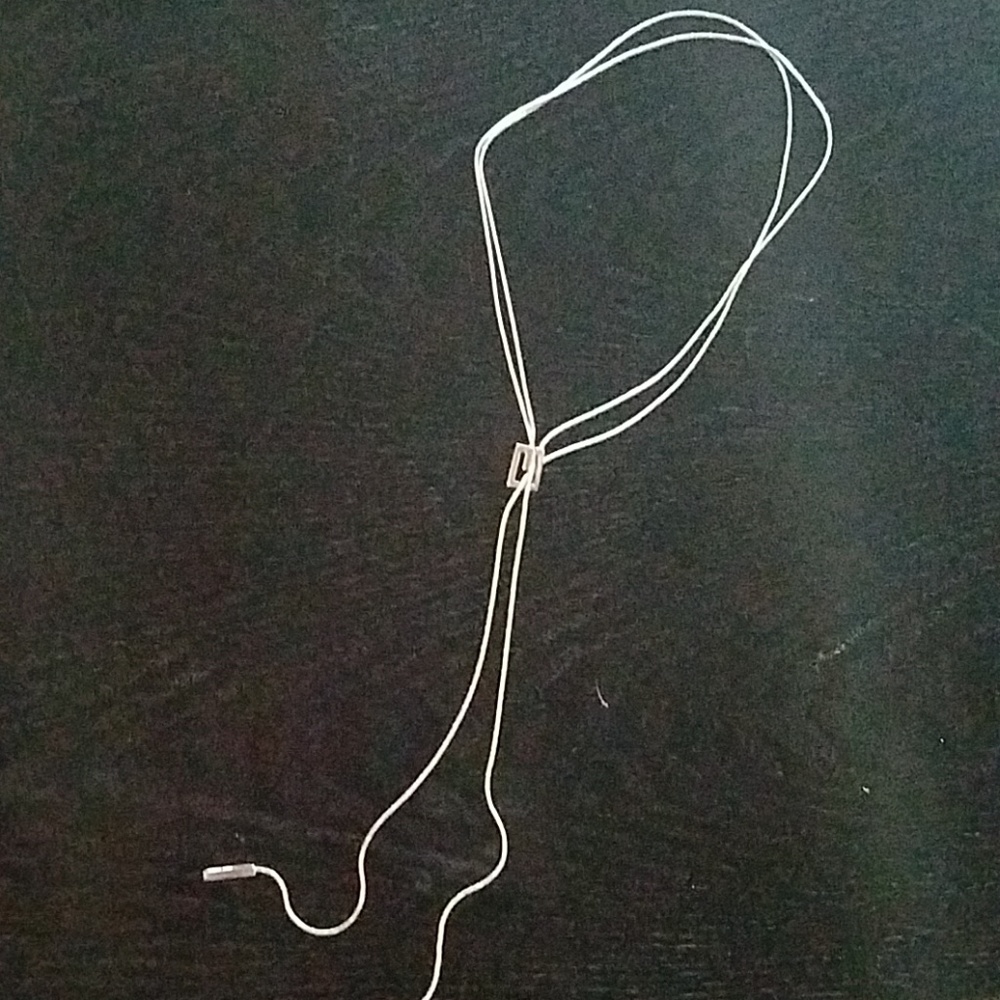 Guess lariat necklace